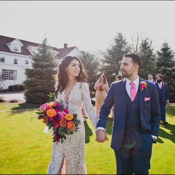 Meet your Posher, Lana - Picture 2 of 2